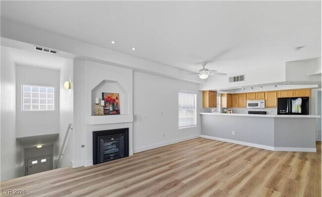 Building Photo - 3601 Spanish Butterfly St