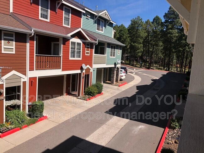 Building Photo - 2433 W Cripple Creek Dr