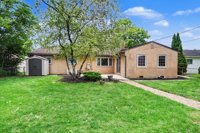 Building Photo - 898 Havendale Dr