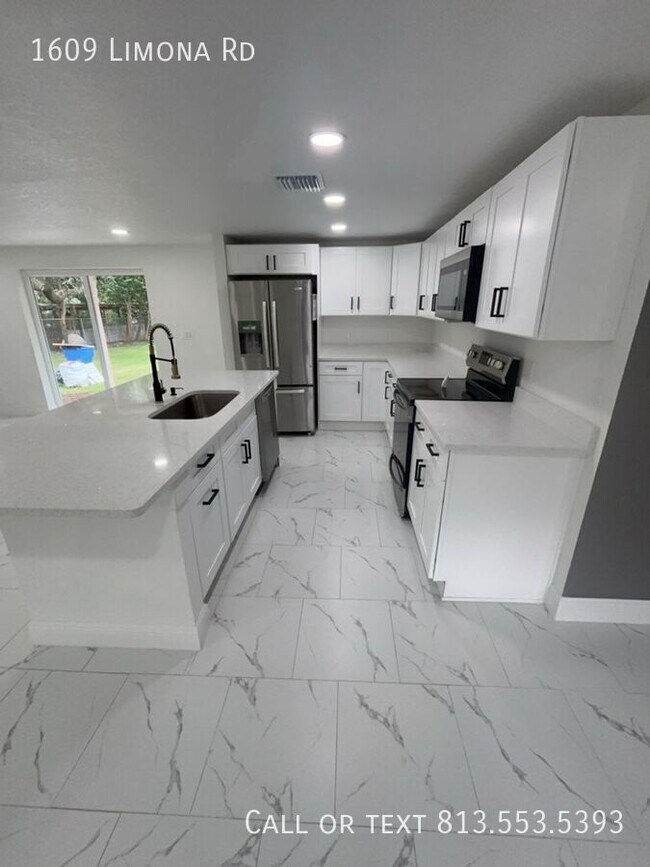 Building Photo - 1609 Limona Rd
