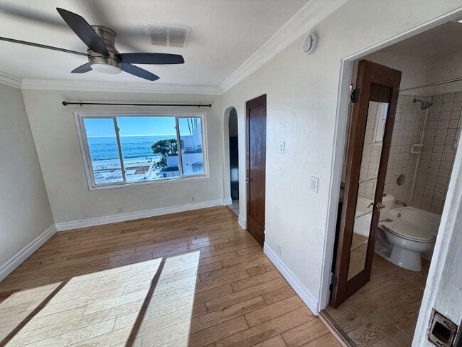 Foto del edificio - 212 N Coast Hwy