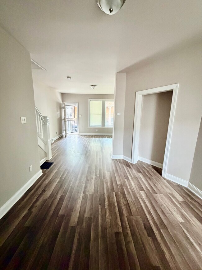 Foto del edificio - 5537 Harmer St