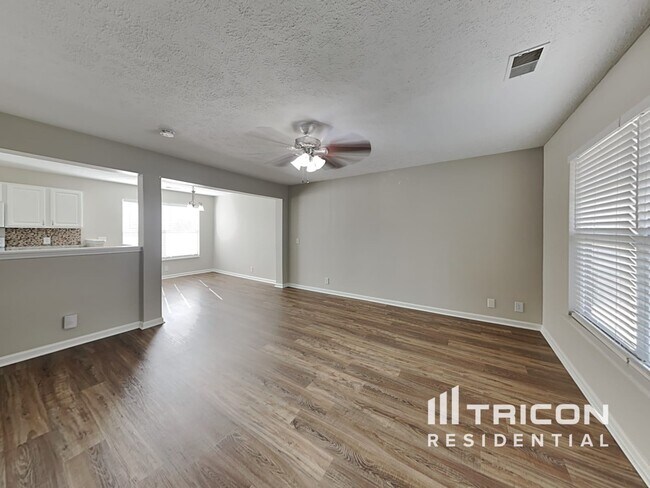 Foto del edificio - 2240 Crescent Valley Ln