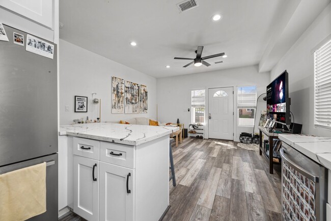 Building Photo - 5161 Brockbank Pl