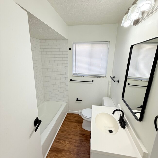 Building Photo - 235 Hamilton Ave