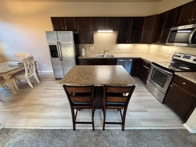 Building Photo - 6603 W 3rd St