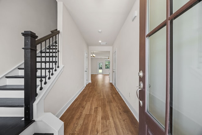 Building Photo - 7668 Park Gate Dr