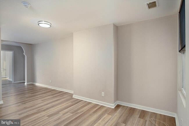 Building Photo - 2207 Callow Ave