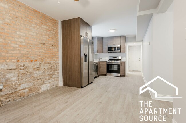 Foto del edificio - 2647 N Sacramento Ave