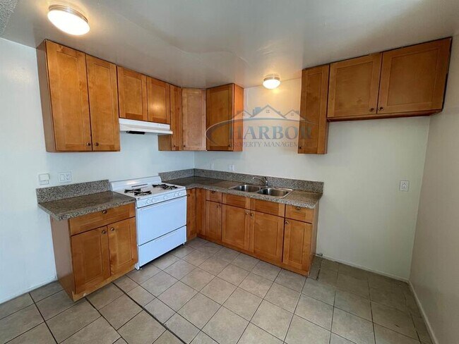 Foto del edificio - 4020 W Broadway