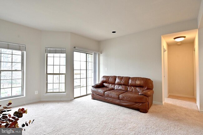 Building Photo - 12164 Penderview Ln