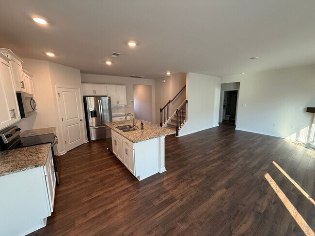 Foto del edificio - Like New Beautiful Home in Locust!