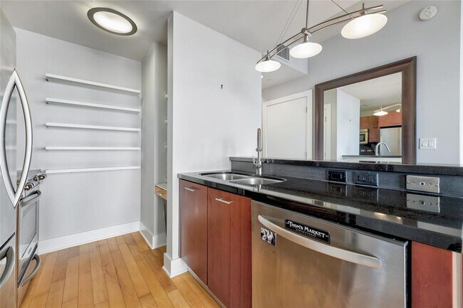 Foto del edificio - 603 Davis St