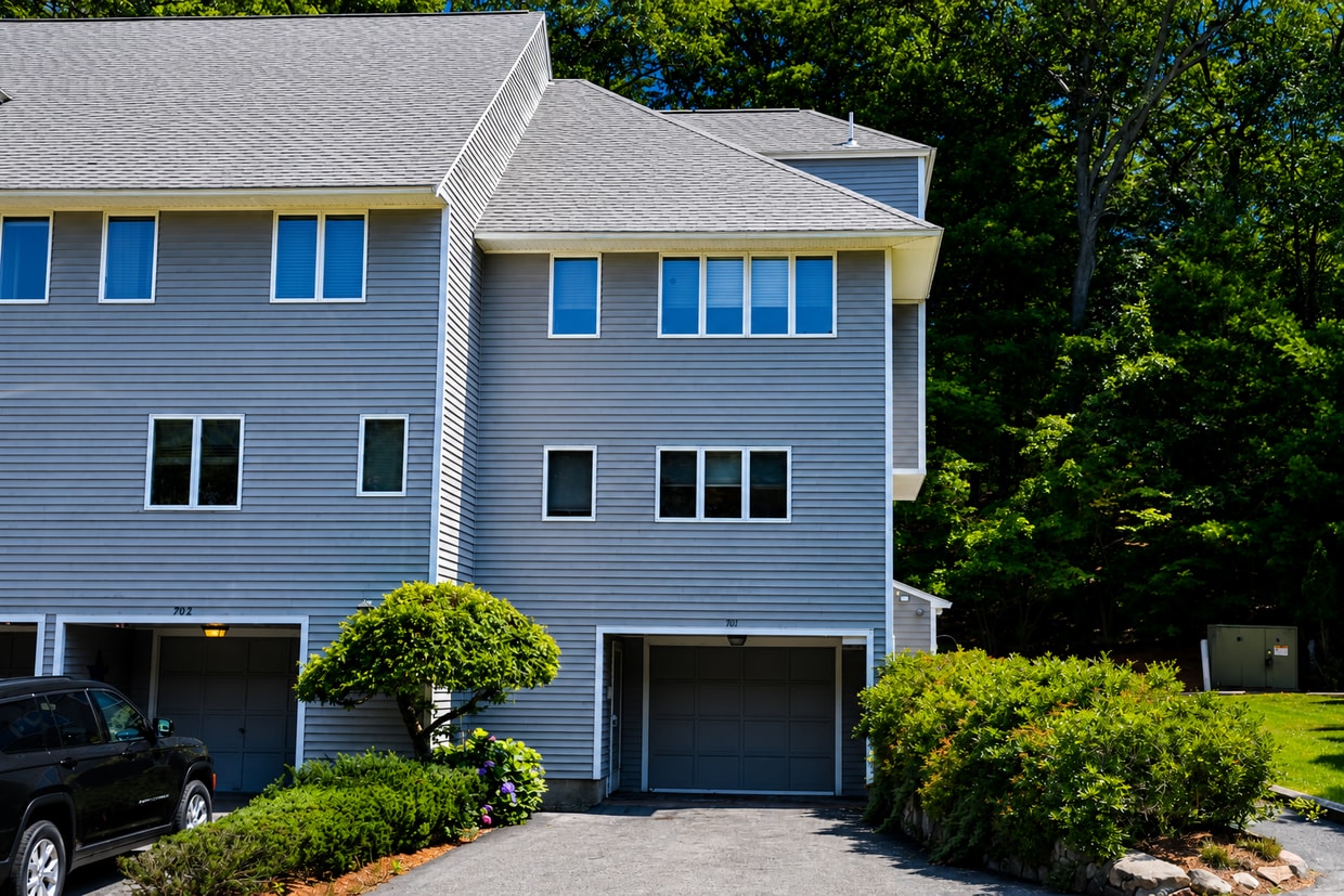 Photo - 701 Sherwood Forest Ln (Saugus, MA)