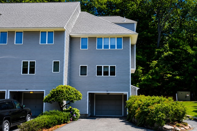 Photo - 701 Sherwood Forest Ln (Saugus, MA) Townhome
