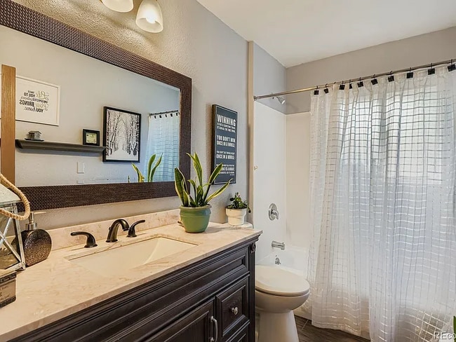 Foto del edificio - 355 Gray St