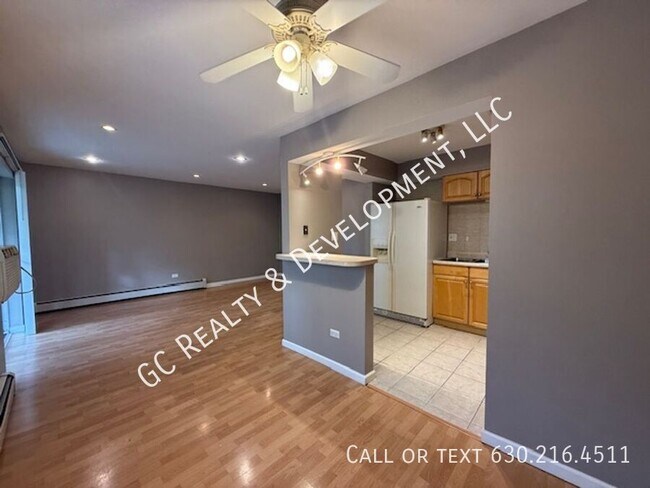 Foto del edificio - 834 College Blvd