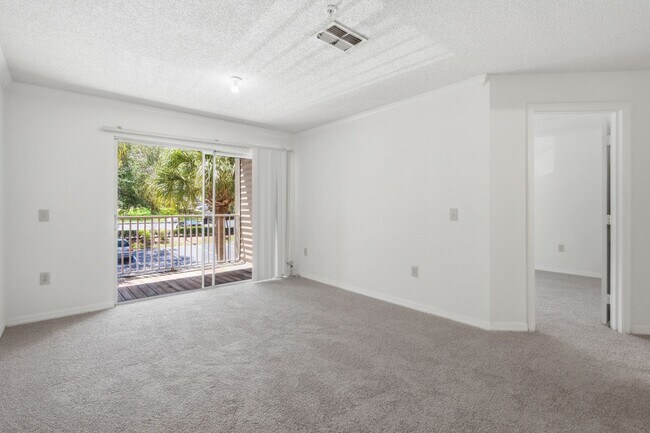 Foto del edificio - 4240 Summer Landing Dr