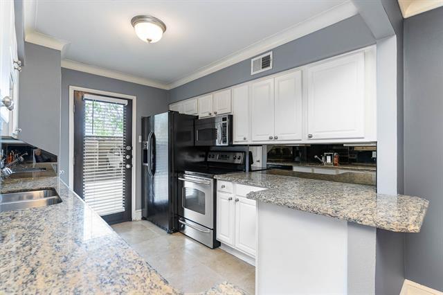 Foto del edificio - 10109 Regal Park Ln