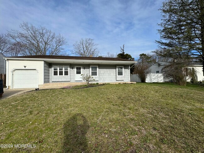 Building Photo - 112 Alissa Dr