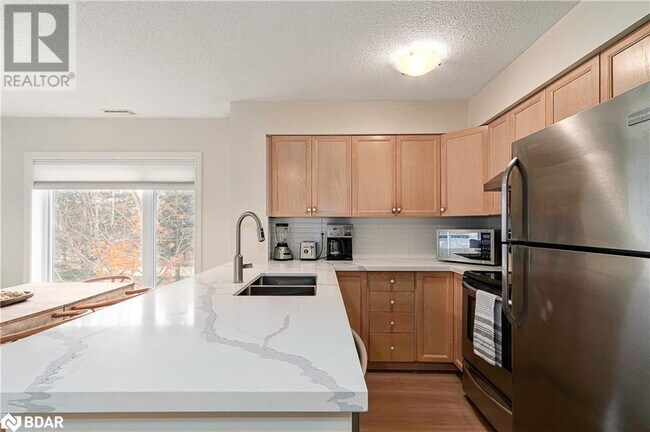 Building Photo - 291 Mariners Way