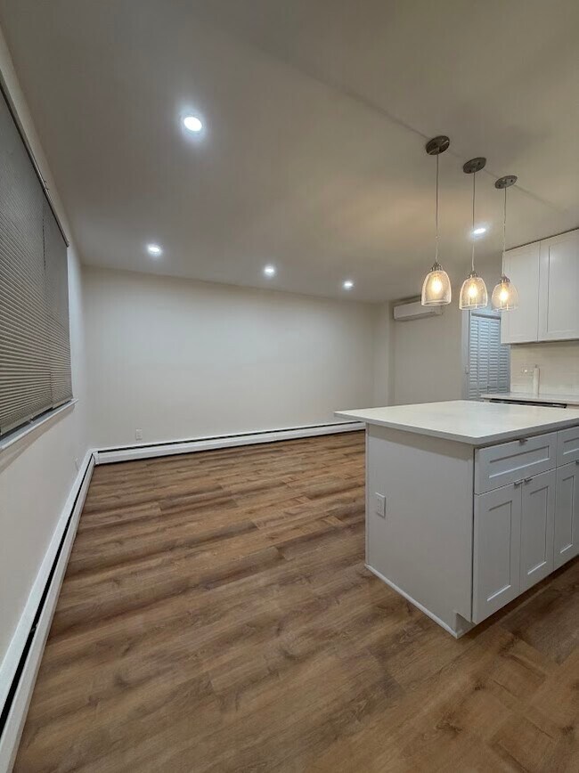 Foto del edificio - 5998 Henry Ave
