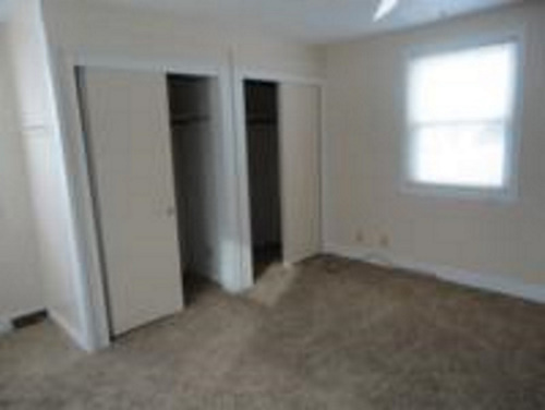 Main floor bedroom - 1623 Rainbow Dr