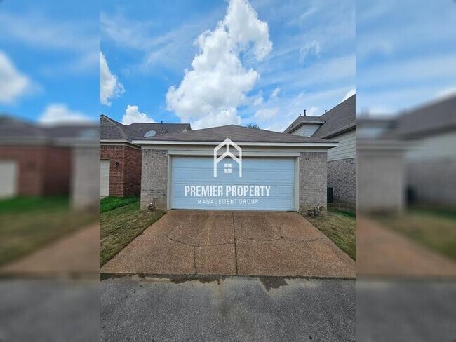 Foto del edificio - 7949 Lowrance Rd