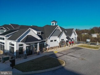 Building Photo - 3305 Rowen Ct