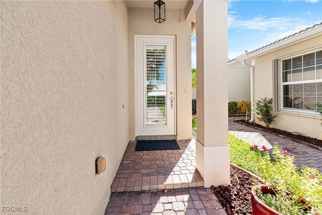 Foto del edificio - 10535 Carolina Willow Dr