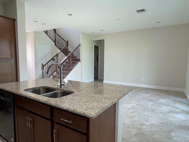 Building Photo - 5573 Zestar Ln