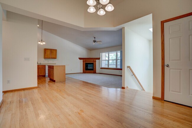 Photo - 24 Redtail Bend House