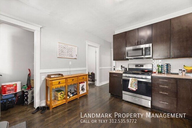 Foto del edificio - 3521 N Western Ave