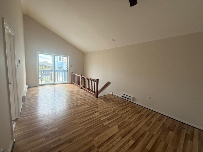 Foto del edificio - 322 N Trenton Ave