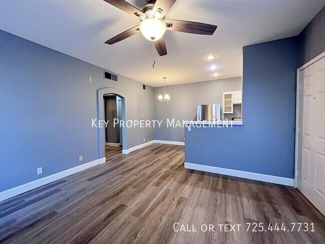 Foto del edificio - NEWLY UPGRADED 2 BED 2 BATH UPSTAIRS UNIT ...