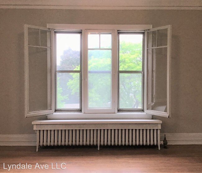 Foto del edificio - 2544 Harriet Ave