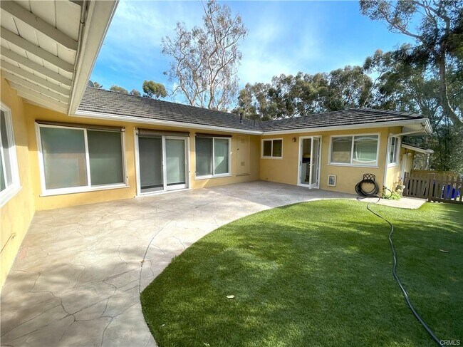 Foto del edificio - 3001 Palos Verdes Dr N