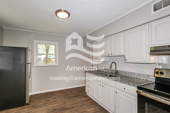 Building Photo - 1148 Redman Blvd
