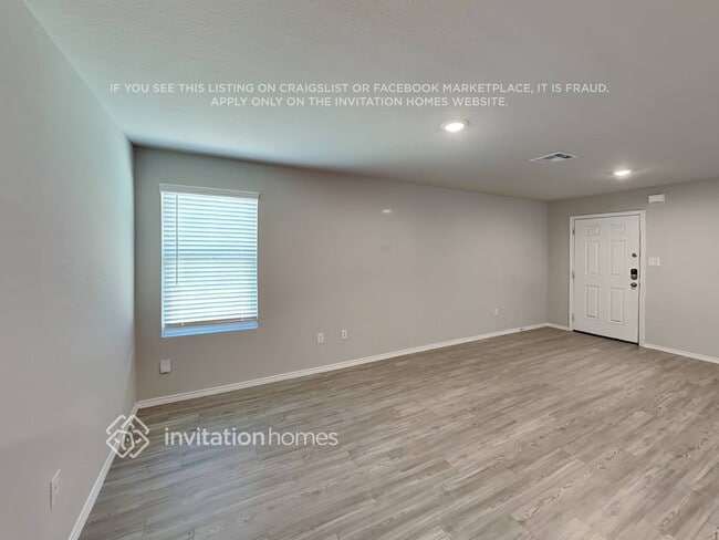 Building Photo - 13722 Bucket Way