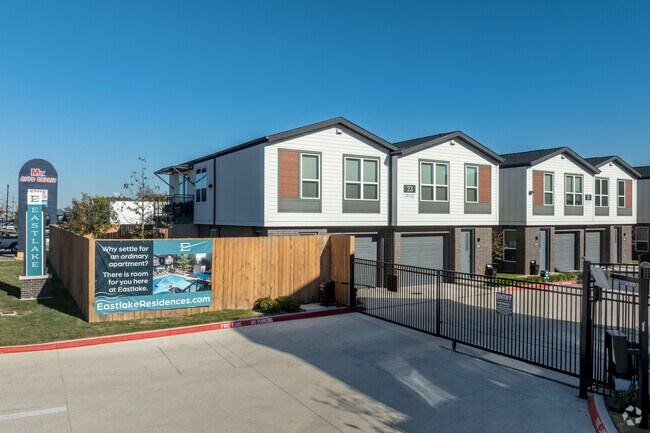 Foto del edificio - Eastlake Residences