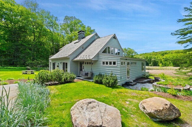 Building Photo - 258 Hardscrabble Rd