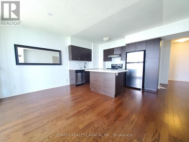 Photo du bâtiment - 2240-2240 Lake Shore Blvd W