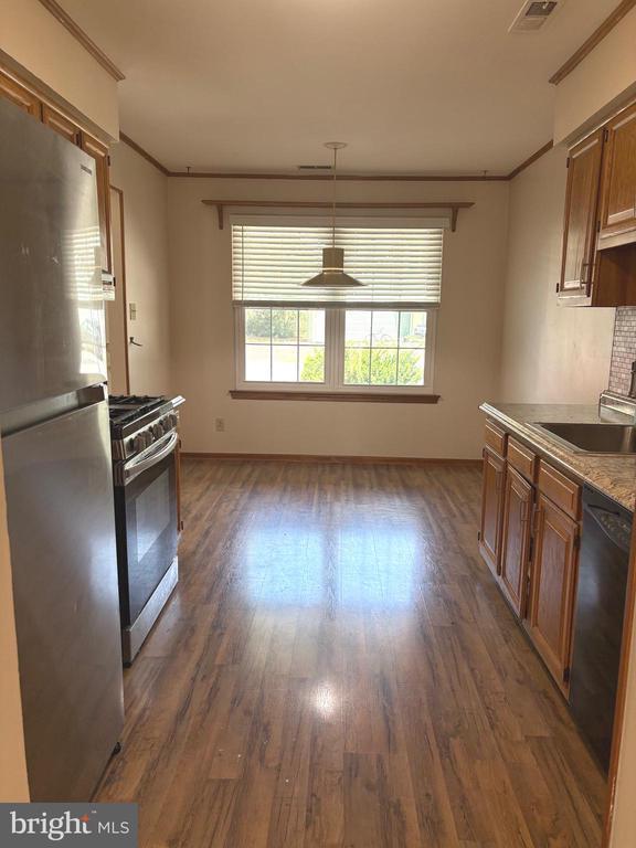 Building Photo - 8 Partridge Ct