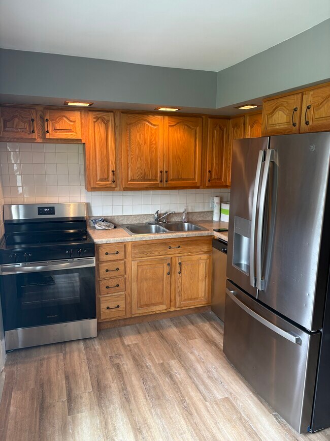 Kitchen - 1284 Ohio Ave