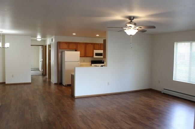 Interior Photo - Shade Tree Estates