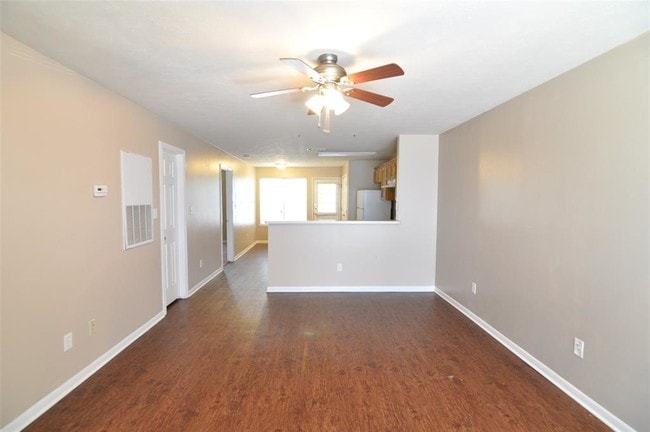 Building Photo - 1509 Hollow Hill Dr
