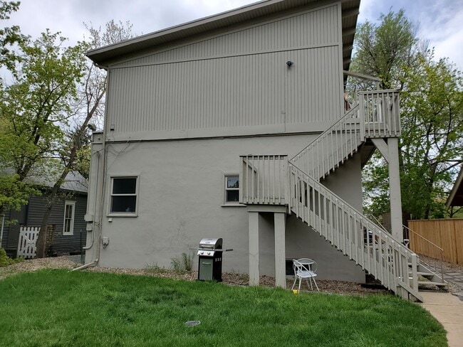 Building Photo - 2211 Walnut St