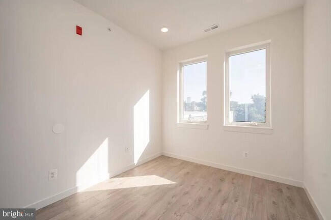 Building Photo - 3606 Olive St
