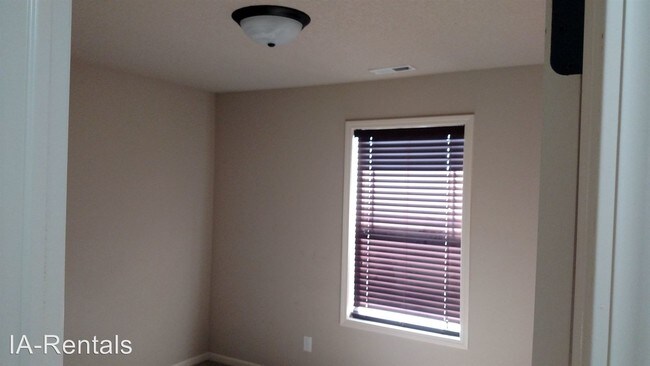 Foto del edificio - 1545 Warrior Ln