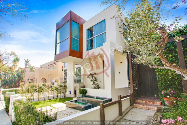 Foto del edificio - Beautiful Studio near Melrose - This is the Place to be.